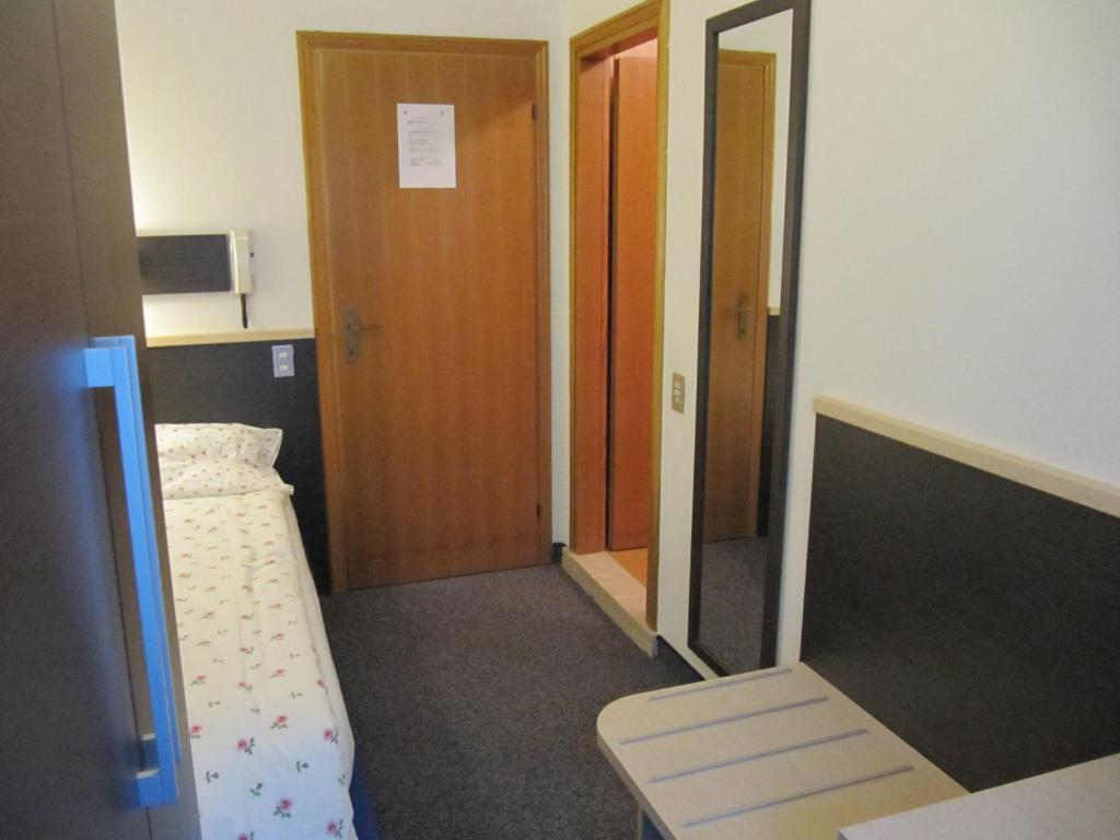 Hotel Carlo Brenzone sul Garda Room photo