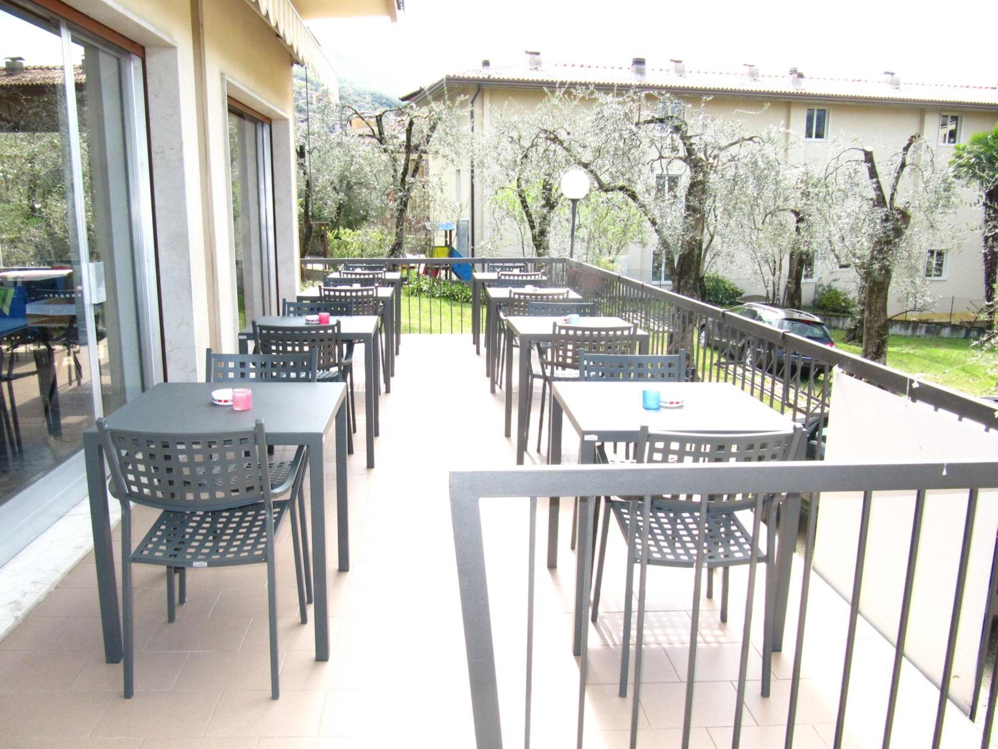 Hotel Carlo Brenzone sul Garda Exterior photo