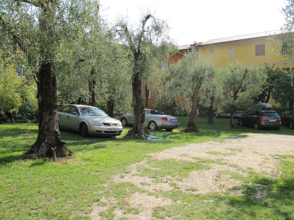 Hotel Carlo Brenzone sul Garda Exterior photo